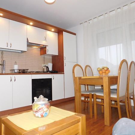 Apartman Ana ジュパニャ エクステリア 写真