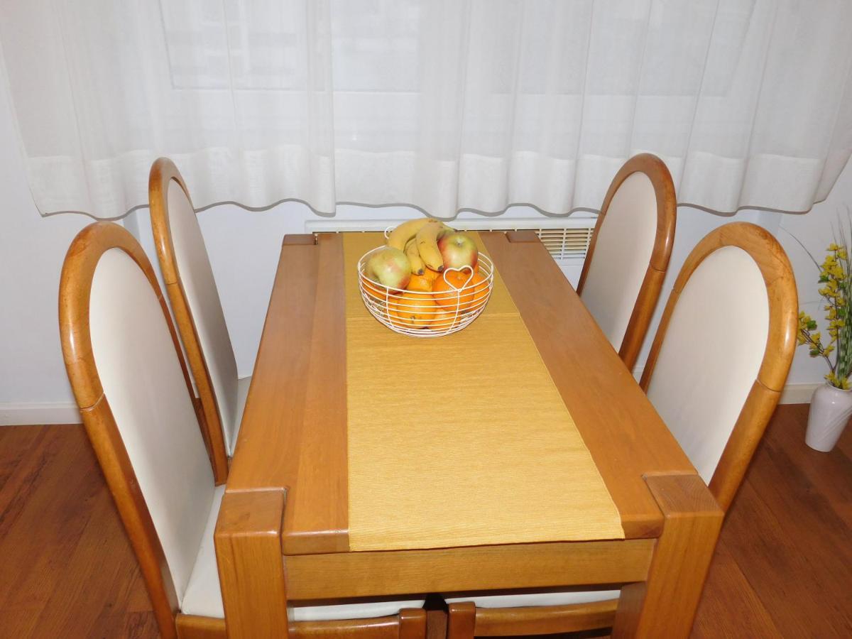 Apartman Ana ジュパニャ エクステリア 写真