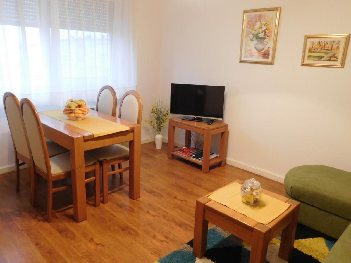 Apartman Ana ジュパニャ エクステリア 写真