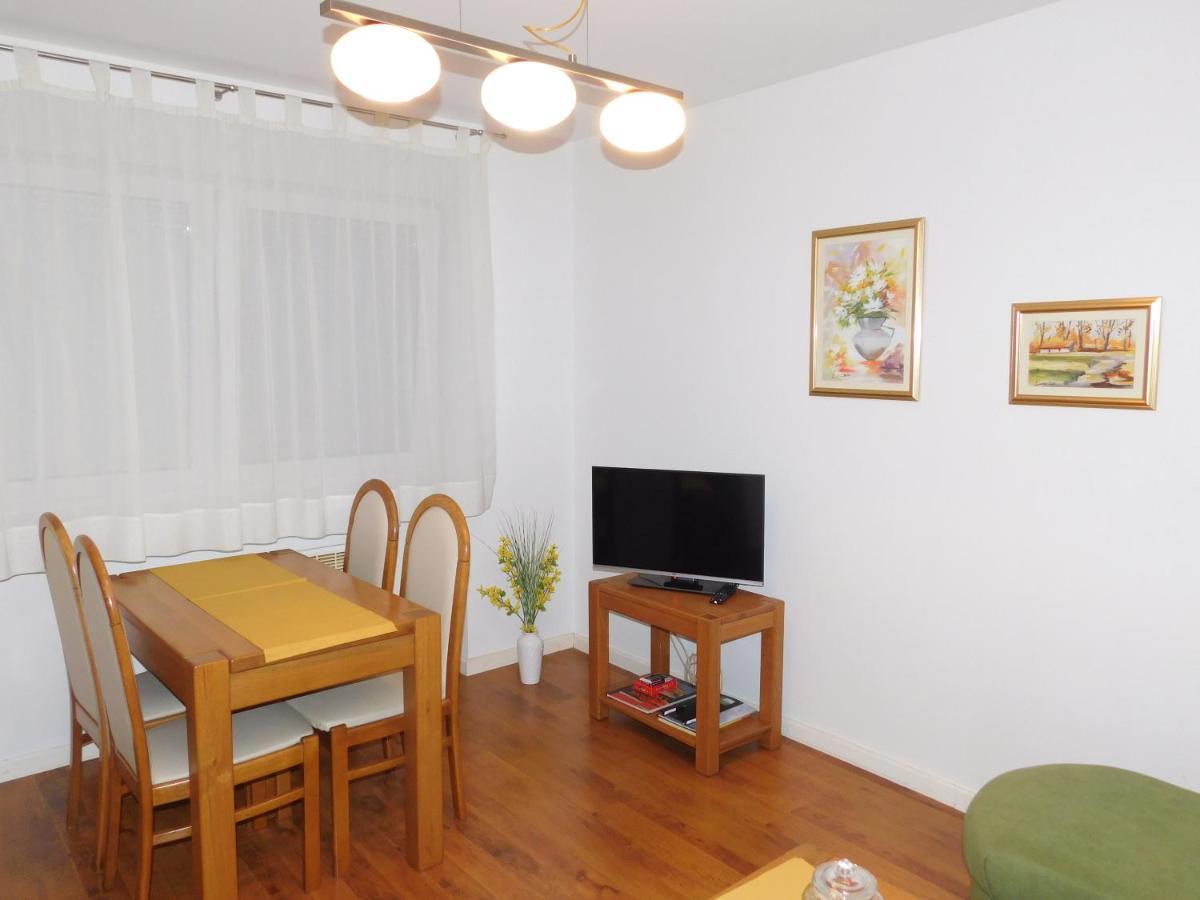Apartman Ana ジュパニャ エクステリア 写真
