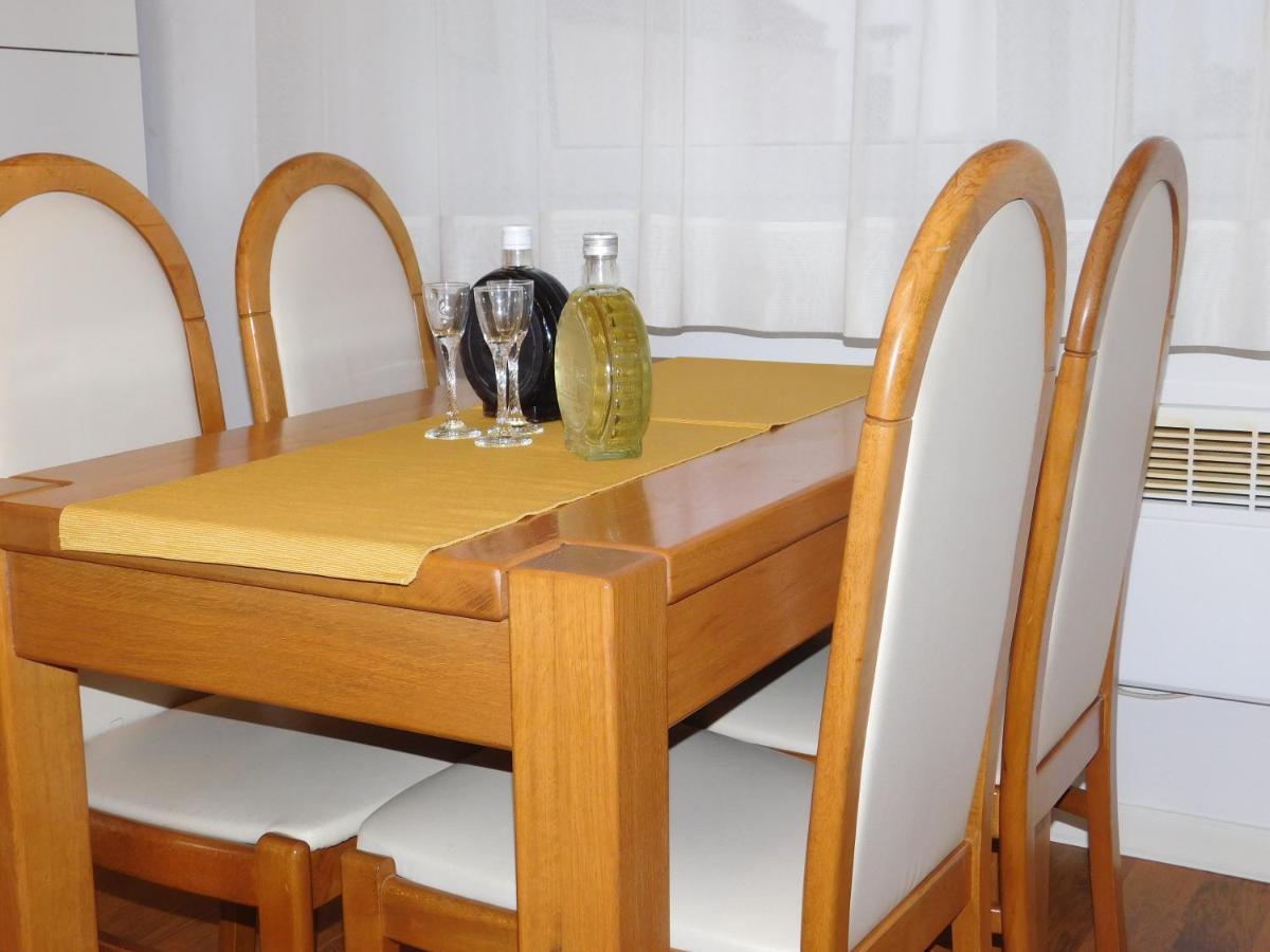 Apartman Ana ジュパニャ エクステリア 写真